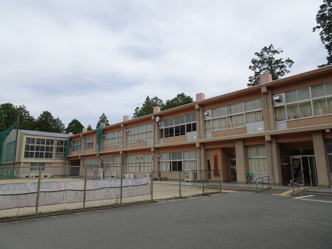 旧上阿多古中学校１