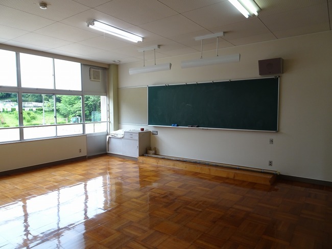 旧上阿多古中学校３