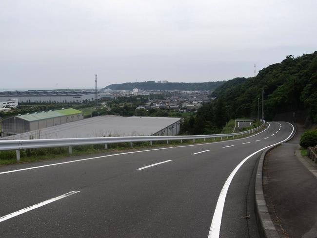 海の見える坂道（エイゴ坂）　下り坂