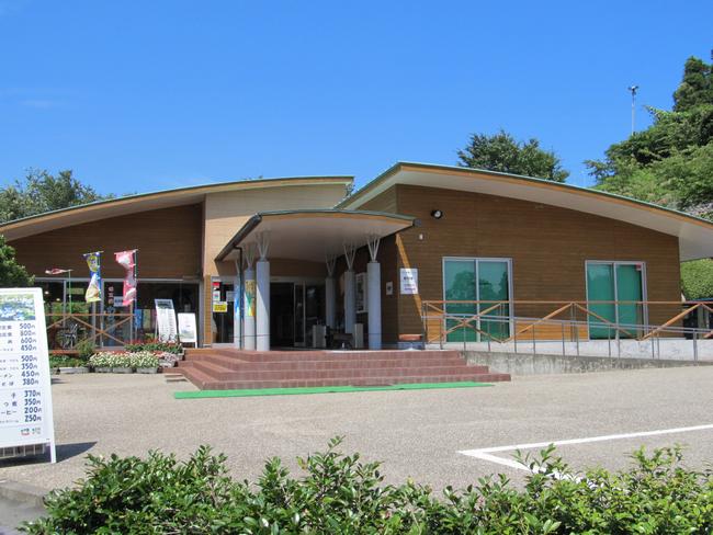 あらさわふる里公園　多目的広場周辺　味工房わらび