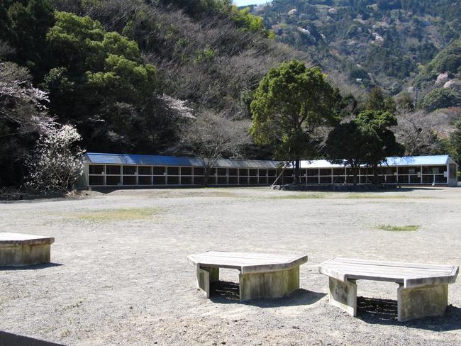 吉津公園（珍鳥公園　つばさ）