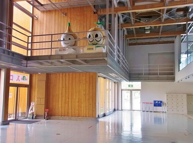 屋内西側