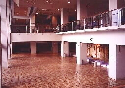 大ホールホワイエ