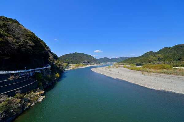 天竜川河川敷