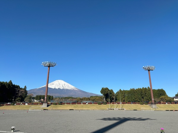 グラウンド