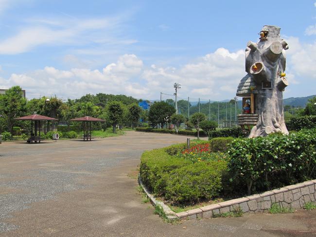 柏谷公園  時計広場