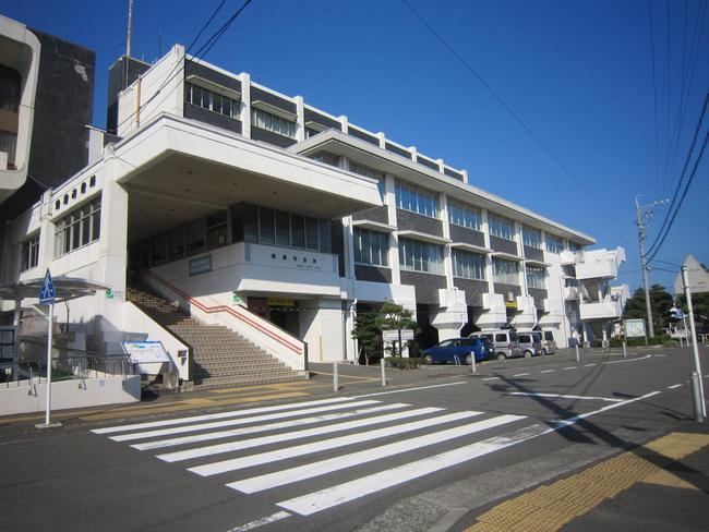 本館　横から