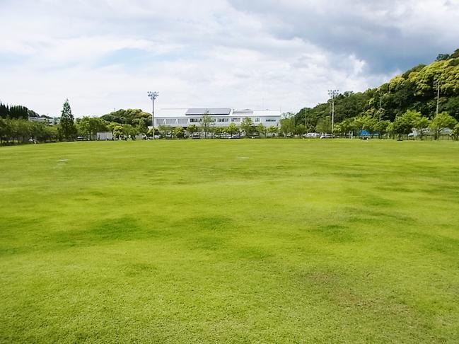 尾花運動公園　多目的芝生広場