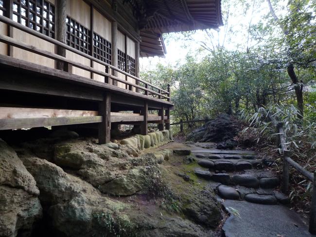 景ヶ島(依京寺)