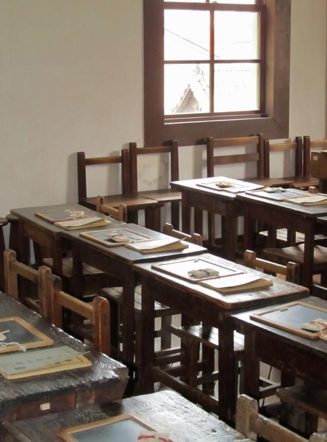 見付学校　明治期の授業風景