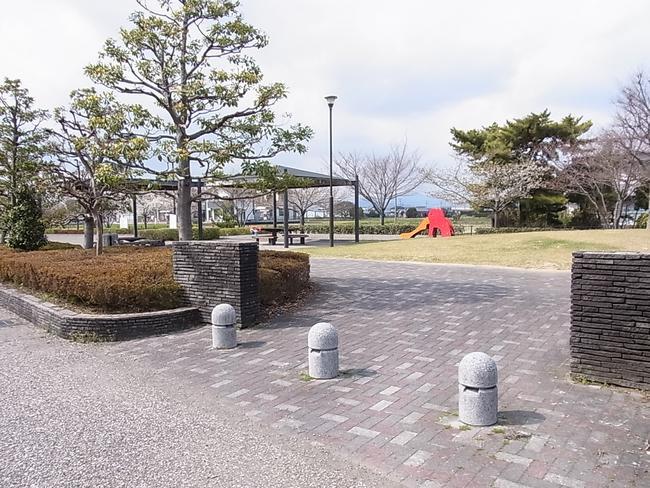 上小杉児童公園　入口　