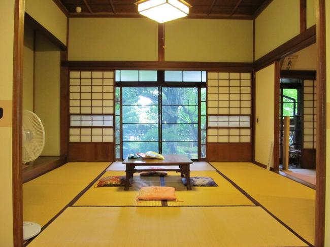 床の間・庭