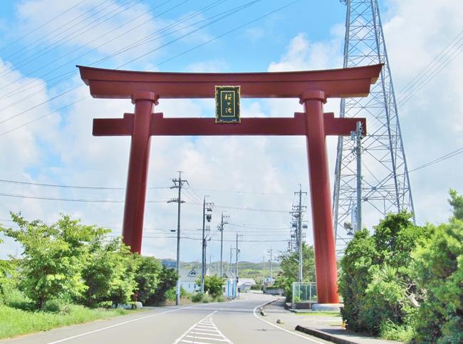 桜ヶ池　池宮神社 大鳥居