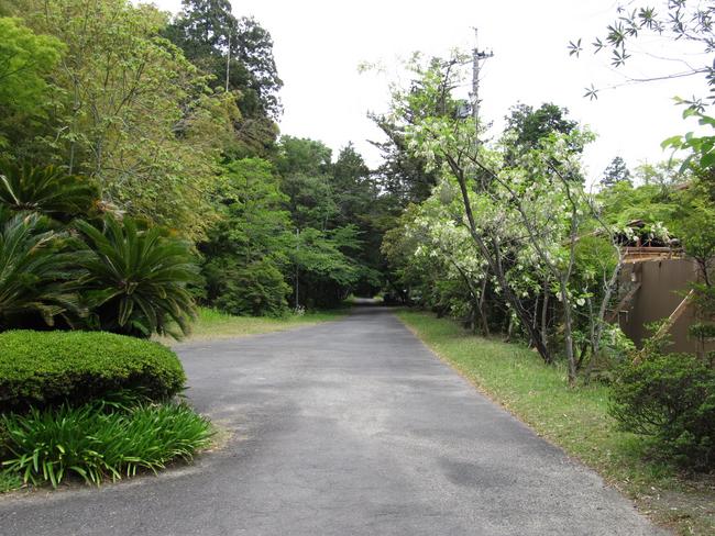 駐車場兼通路
