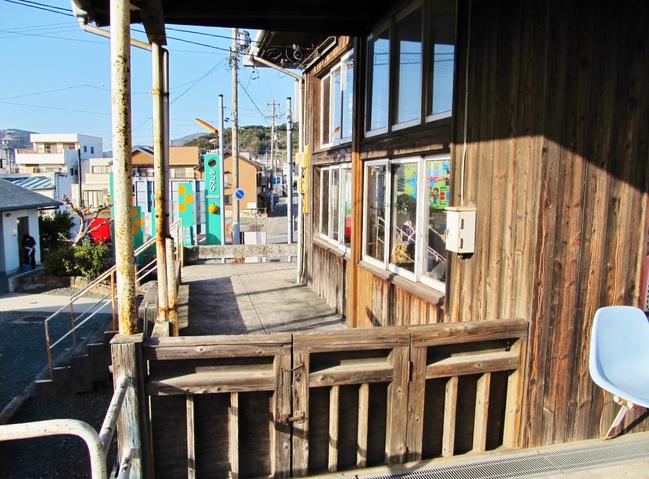 駅舎西側
