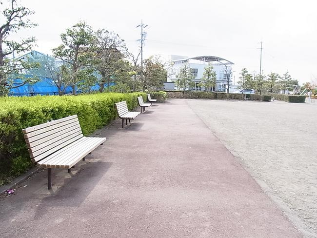 ベンチ