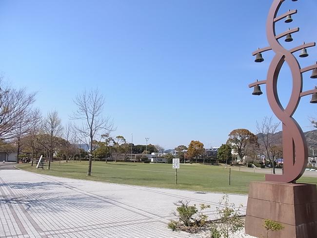 芝生広場
