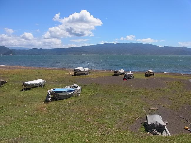 海岸　南向き