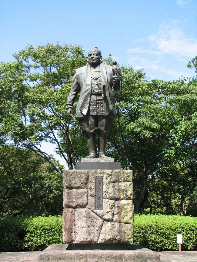 徳川家康公銅像