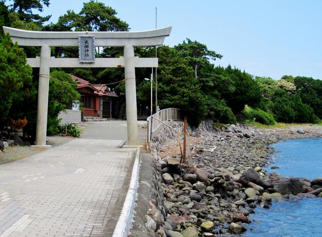 大瀬神社（引手力命神社）　鳥居