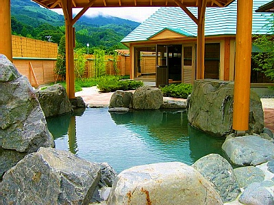 瀬戸谷温泉ゆらく（露天風呂）