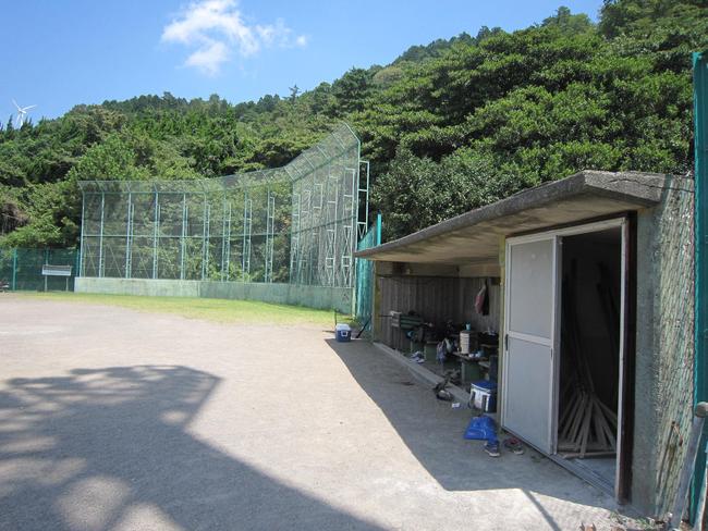 ベンチ
