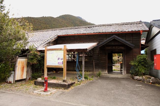 駅舎出入り口