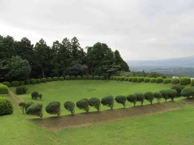 山中城跡公園　すり鉢曲輪