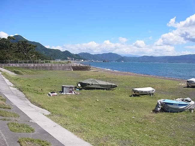 牛臥海岸　東向き