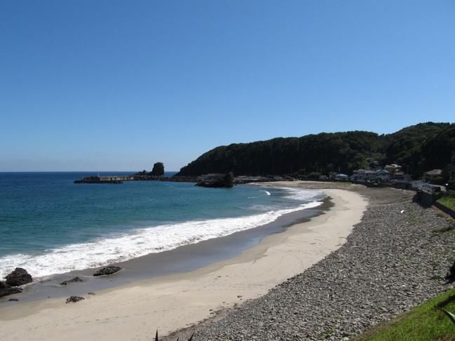 田牛海水浴場 南西漁港側