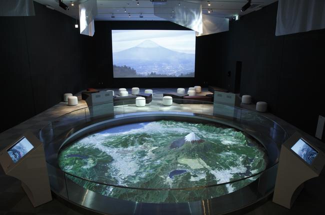 御殿場市富士山交流センター（富士山樹空の森＜天空シアター＞）