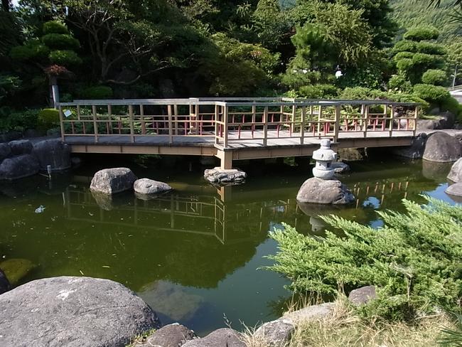 木橋と燈籠