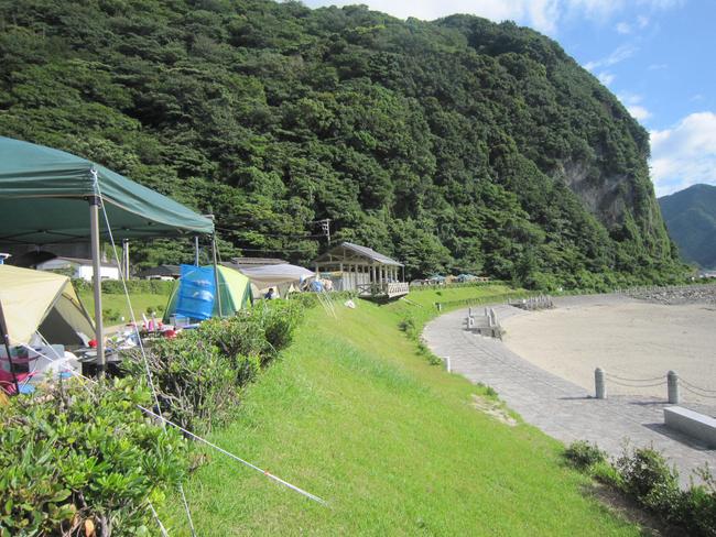 キャンプ場と海水浴場