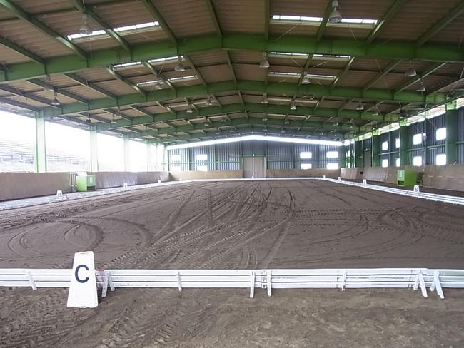 屋内競技場