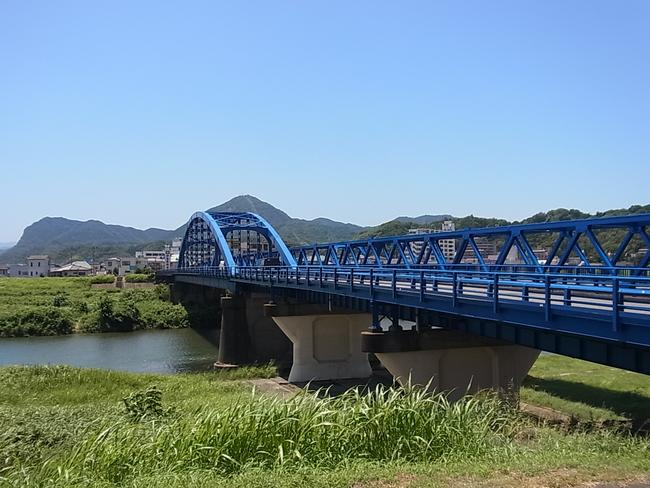 伊豆長岡駅側より