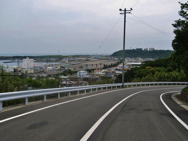 海の見える坂道（観音坂）