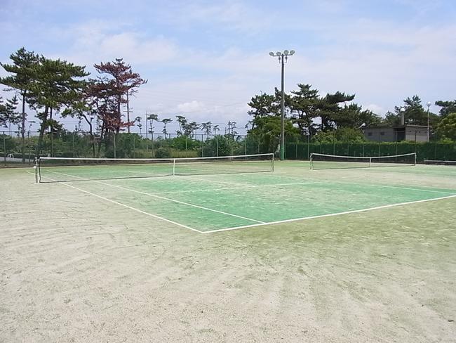 浅羽体育センター   テニス場