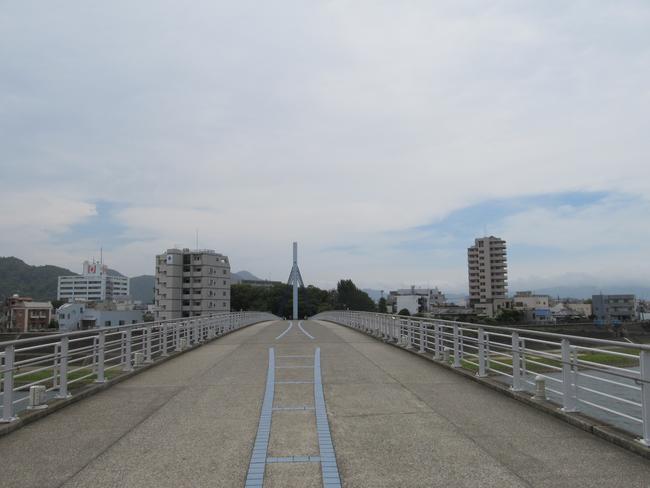 北側より