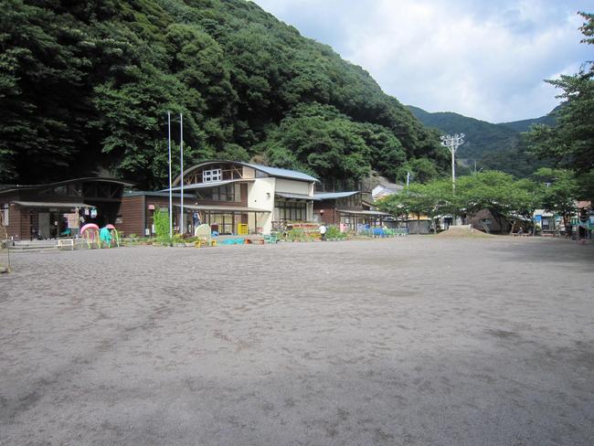 旧安良里小学校(現幼稚園)