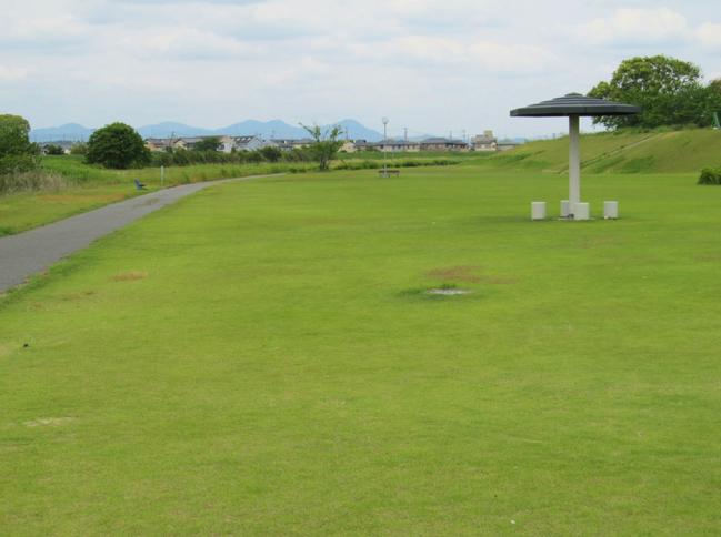小野田河川公園　芝生広場