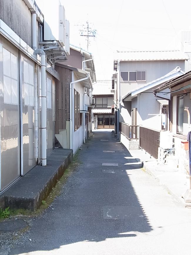 裏通り