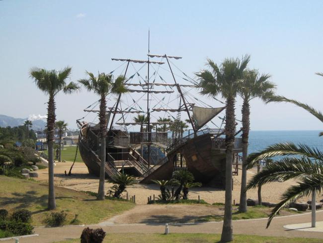 広野海岸公園 海賊船